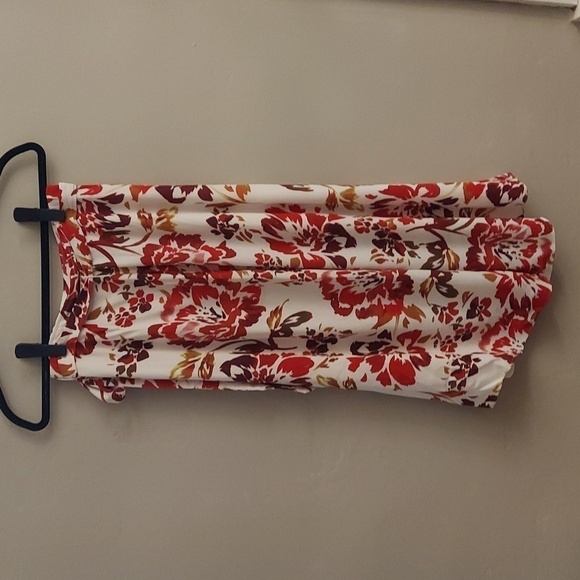 LOVERS AND FRIENDS Red Floral Printed Wrap Midi Skirt - Picture 11 of 14